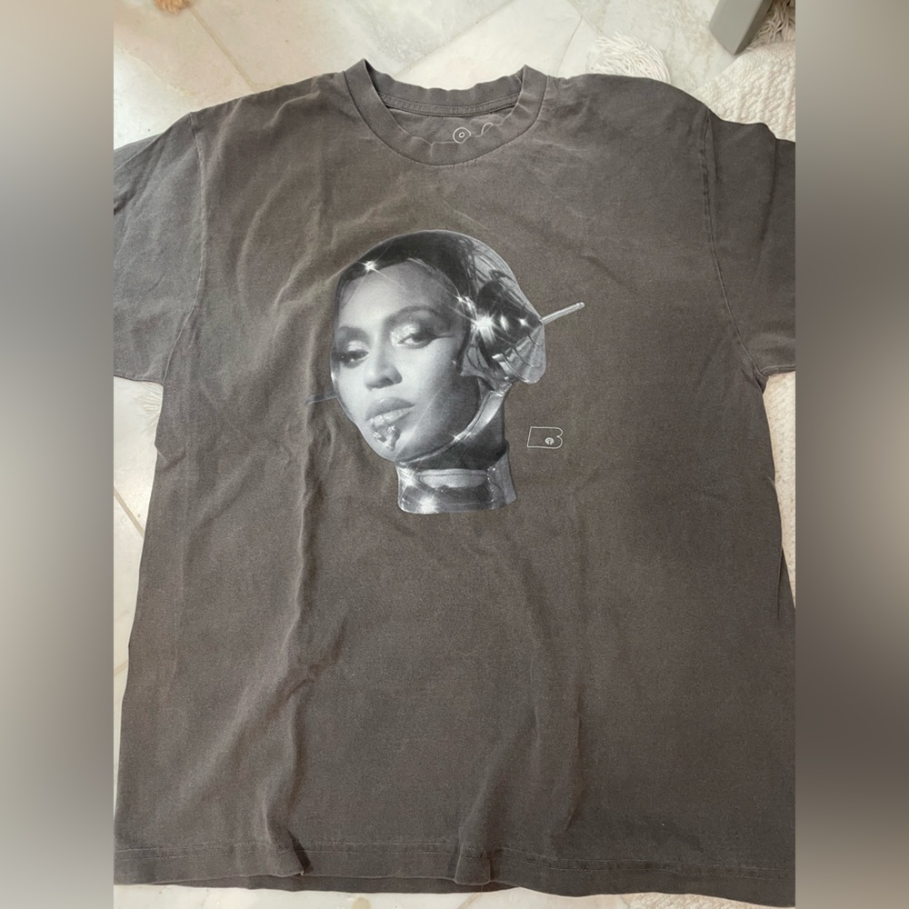 Beyonce’ Renaissance World Tour 2023 Futuristic Graphic Short Sleeve Tee - gray